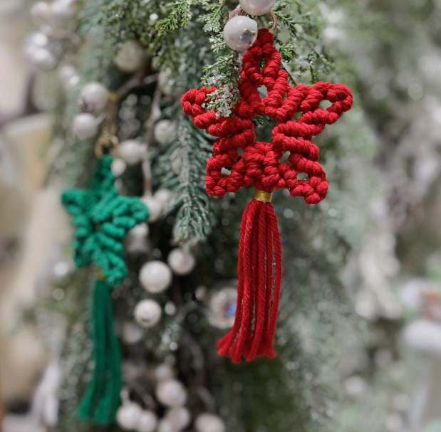 Macrame Red Christmas Star keychain/lanyard
